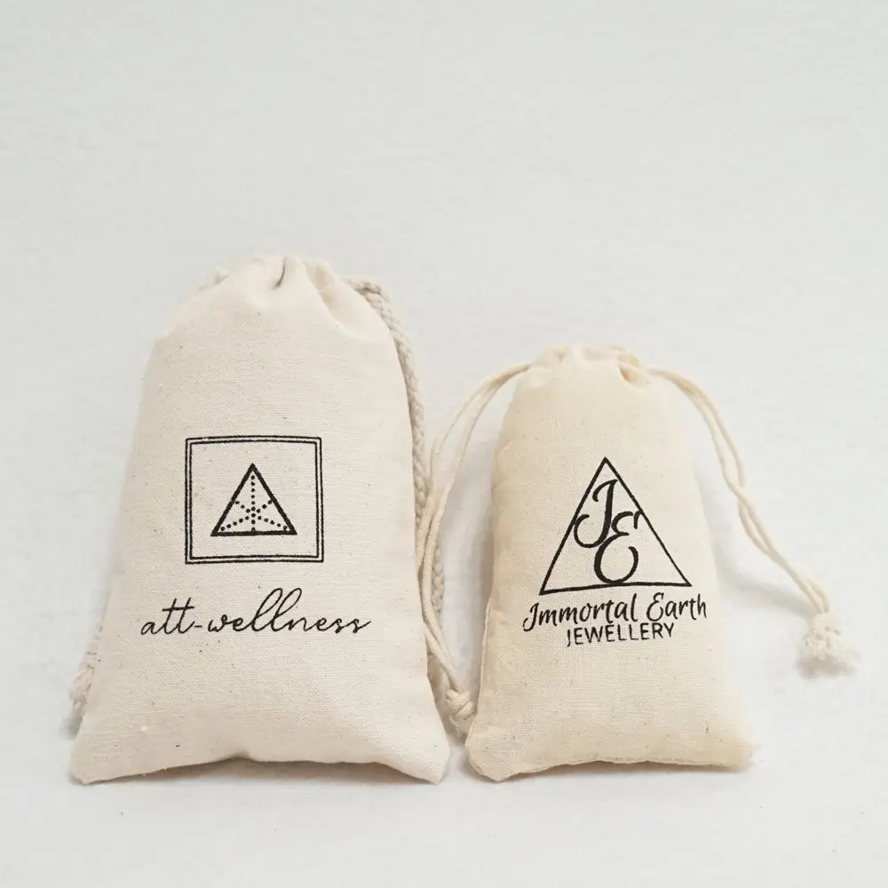 Natural color calico cotton drawstring bags with custom logo for makeup tools packing wholesale cosmetic bag luxury bags