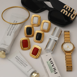 Boucles d'oreilles pendantes vintage unisexe en acier inoxydable personnalisées, coupe Asscher, forme couronne, tendance 2026 - Product Image 5