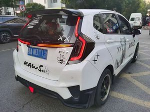Espacioso Honda Fit 1.5L CVT Hatchback 2014, Autos Usados de Segunda Mano para Exportación - Product Image 3
