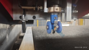 เครื่องตัดกระจกอัตโนมัติ EWORLD CNC รุ่นใหม่ ได้รับการรับรองมาตรฐาน CE พร้อมมอเตอร์ลม CE และระบบตัดกระจกอัตโนมัติ - Product Image 6