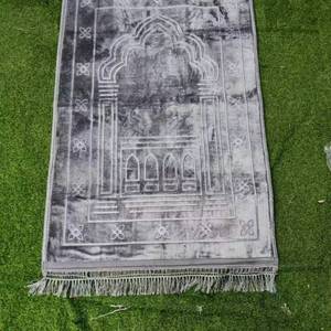 Alfombra de oración de franela de Guangzhou, muy vendida, con nuevo diseño floral de mezquita, lavable para uso doméstico - Product Image 2