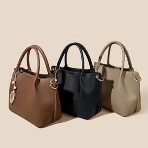 <span class=keywords><strong>Sac</strong></span> à main pour <span class=keywords><strong>femme</strong></span> tendance de haute qualité en vente chaude 2025, <span class=keywords><strong>sac</strong></span> fourre-tout en PU tendance, <span class=keywords><strong>sac</strong></span> à bandoulière pour <span class=keywords><strong>femme</strong></span> - Product Image 1