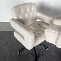 Nouveau Lit de Luxe en Polaire d'Agneau avec Tête de Lit Réglable et Base Hydraulique Dorée pour Salons de Beauté