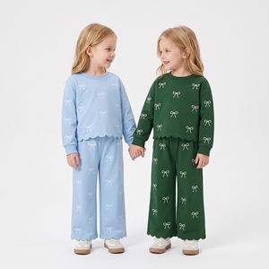 Conjunto de 2 piezas <span class=keywords><strong>con</strong></span> estampado de lazos para niñas pequeñas: Sudadera corta <span class=keywords><strong>con</strong></span> ribete festoneado y pantalones de pierna ancha, atuendo informal y moderno para el tiempo libre. - Product Image 2