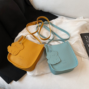 Bolso de Mano Tipo Cubo, Popular Este Año, Estilo Coreano 2025, Moderno y Versátil, para Llevar al Hombro o Cruzado - Product Image 2