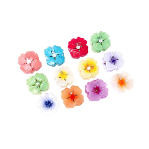 Pince à cheveux bicolore en forme de fleur à quatre pétales, 7,5 cm, colorée, pour femmes et filles, accessoires pour cheveux - Product Image 1