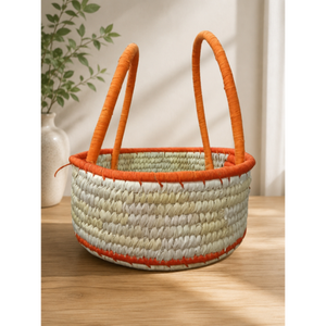 Panier en herbe tressé à la main avec garniture et poignée festives (Beige et orange) – Panier de rangement élégant et écologique en herbe - Product Image 4