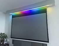 Écran de projection électrique encastré au plafond de luxe de 92 à 150 pouces avec commande vocale et lumières d'ambiance intelligentes