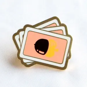 Fabricant de broches Petite épingle de dessin animé Épinglettes personnalisées en métal émaillé dur mignon