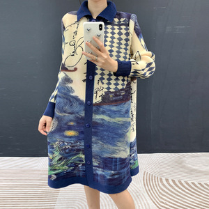Abito da Donna Plissettato alla Moda con Stampa e Bottoni, Lunghezza al Ginocchio, Tessuto ad Alta Densità - Product Image 6