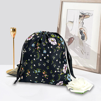 Sac en toile de coton à cordon de serrage, imprimé numériquement sur toute la surface avec un motif floral, logo personnalisé, réutilisable, pour le rangement et la protection des cadeaux