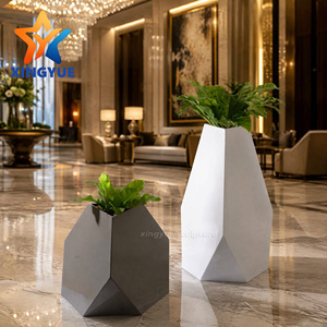 Fioriera Scultorea Moderna Sfaccettata <span class=keywords><strong>in</strong></span> Acciaio Inox 304 Bianco Opaco, <span class=keywords><strong>Vaso</strong></span> per <span class=keywords><strong>Fiori</strong></span> <span class=keywords><strong>da</strong></span> Interno ed Esterno, Dimensioni Personalizzabili - Product Image 6