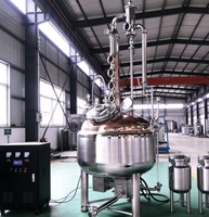 Alambic de distillation à colonne électrique de 400 L avec enveloppe chauffante pour la production de brandy, vodka et rhum