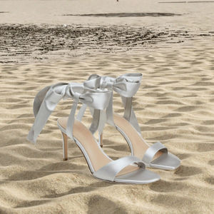 รองเท้าส้นสูงแบบรัดข้อเท้าสีแดงกันน้ำสำหรับผู้หญิง ส้นบาง แพลตฟอร์ม ผ้าซาติน สีดำ - Product Image 2