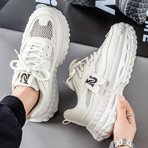 Zapatillas Deportivas Casuales para Hombre, Nuevas, de Alta Calidad, con Suela Antideslizante, Marca de Moda, Blancas, con Plataforma Interna para Aumentar la Altura - Product Image 1