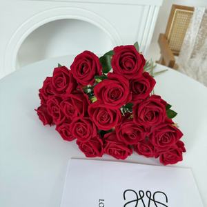 <span class=keywords><strong>Rose</strong></span> in Velluto di Alta Qualità Fatte a Mano, Fiori Artificiali per Matrimoni, Decorazioni per la Casa in Tessuto, Realistiche e Simulate per Natale - Product Image 2