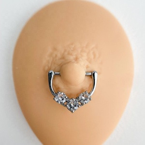 Anillo de pecho minimalista de circonita 14G, anillo de hebilla para pezón, joyería de perforación de titanio F136 de grado implante - Product Image 5
