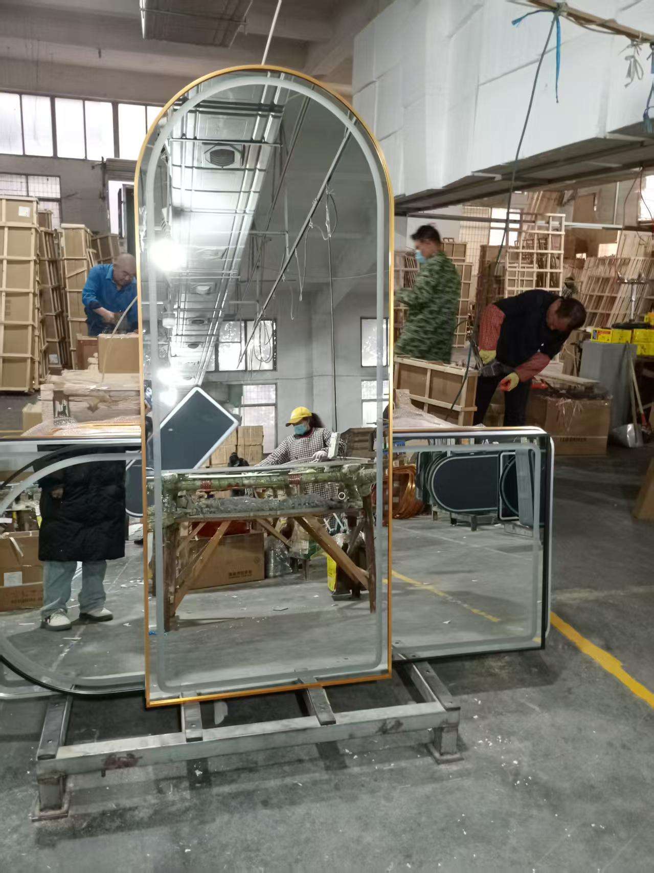 กรอบสีทอง