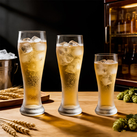 Chope à bière en verre personnalisée avec un design allemand moderne, réutilisable et durable pour les fêtes et les événements en plein air