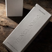 Boîtes de soins de la peau de luxe blanches personnalisées, logo en relief, texture carrée pliable, pour l'emballage des soins personnels, OEM
