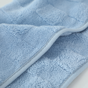 ชุดผ้าขนหนูคอรัลฟลีซ ผ้าขนหนูหนานุ่ม ไม่เป็นขุย แห้งเร็ว ผ้าเช็ดหน้าทอสีพื้น สำหรับใช้ในบ้านและว่ายน้ำ - Product Image 5