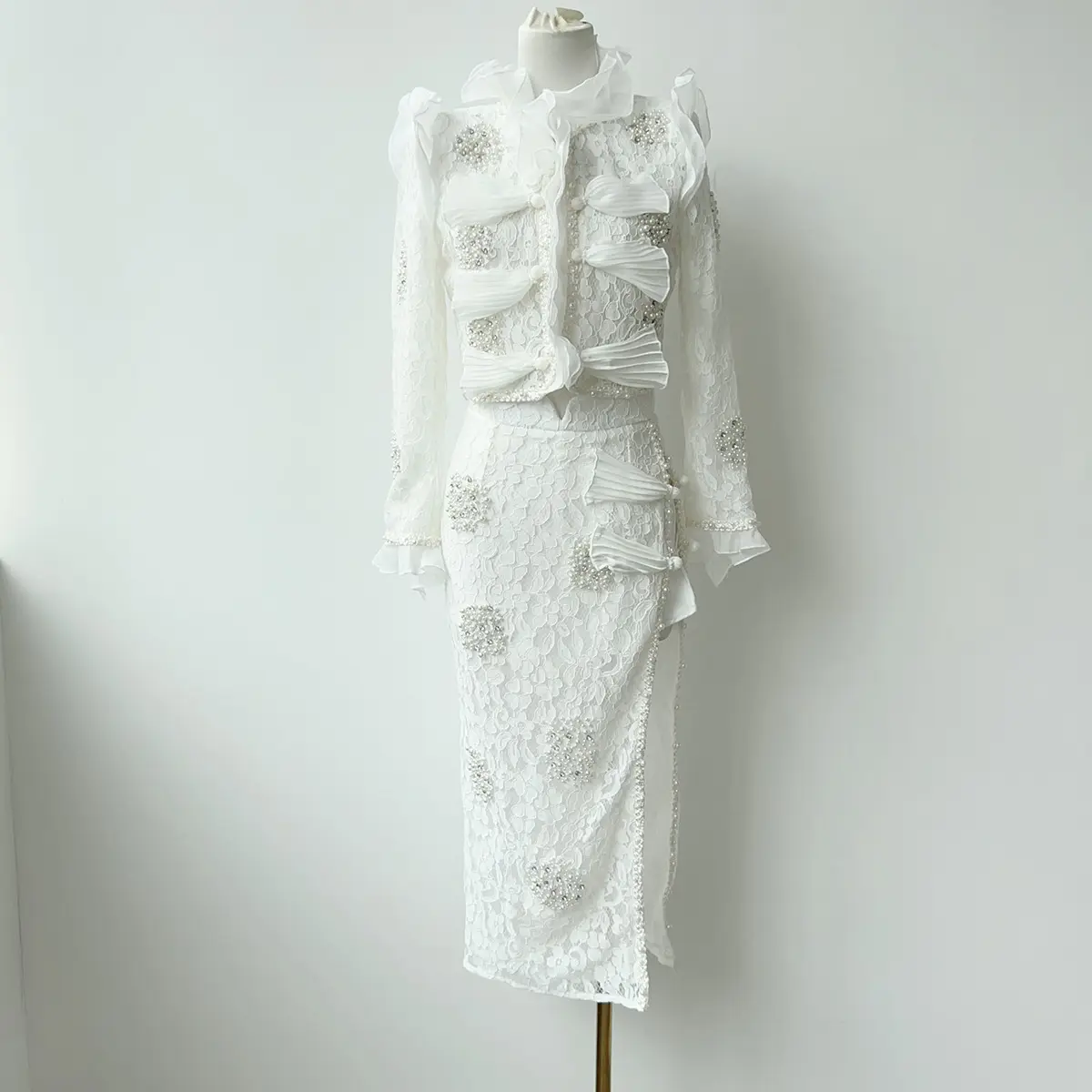 New dropshipping women hot fashion and elegant heavy pearl beading midi white lace skirt and jacket suit two pieces