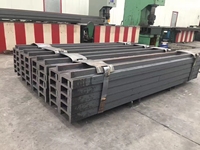 Profil de chariot de section de mât de chariot élévateur conforme à la norme ASTM avec services de soudage et de découpe