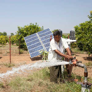 Systèmes de pompe de puits alimentés submersibles à courant continu 12-48V Performance de pompe à eau solaire de surface hors réseau pour l'irrigation - Product Image 2