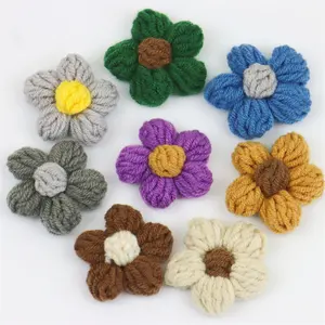 20pcs/lot 4cm Sewing Accessories Multi color Flower Handmade Sew-on Appliqued Crochet Knitted Applique Scrapbooking