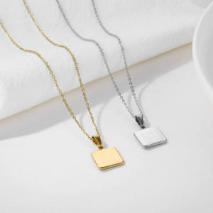 Collar <span class=keywords><strong>de</strong></span> moda personalizado para mujer, colgante <span class=keywords><strong>de</strong></span> alas <span class=keywords><strong>de</strong></span> Ángel guardián chapado en oro <span class=keywords><strong>de</strong></span> 18 quilates <span class=keywords><strong>de</strong></span> acero inoxidable, abalorios cuadrados, collar <span class=keywords><strong>de</strong></span> Ángel Cupido - Product Image 2