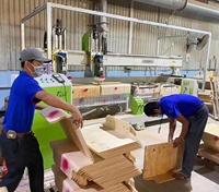 Machine de fraisage CNC pour chaise de bureau Yowing, machine de découpe verticale à 4 axes à double broche