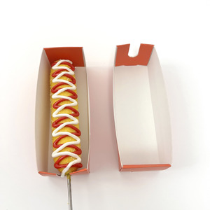 Plateau jetable biodégradable en carton blanc avec revêtement UV de qualité alimentaire et pelliculage mat pour burgers, snacks, corndogs coréens et hot-dogs - Product Image 3