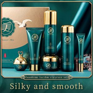 OEM immagini Private Label cura della pelle <span class=keywords><strong>Set</strong></span> crema schiarente sbiancante viso <span class=keywords><strong>donna</strong></span> vitamina C collagene acido ialuronico Kit a base <span class=keywords><strong>di</strong></span> erbe - Product Image 3