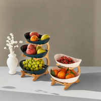 Europese Stijl Moderne Luxe Huishoudelijke Snackschotel Creatieve Drielaags Multi-Layer Bamboe Houten Frame Voor Snoepjes Presenteert