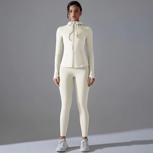 بدلة يوغا بأكمام طويلة وقلنسوة بسحاب بلون اللوجو، ملابس داخلية مريحة، بنطلون ضيق بخصر عالٍ للرياضة واللياقة البدنية - Product Image 5