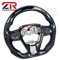Volant sport en fibre de carbone forgée personnalisé avec LED et cuir pour Toyota Camry 8ème génération XLE SE XSE TRD