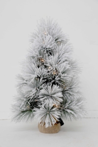 Nouvelle conception de mini arbre de Noël artificiel en aiguilles de pin floquées avec lumières blanches chaudes - Product Image 6