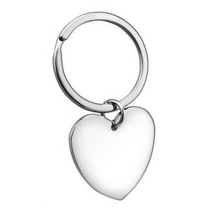 Portachiavi a forma di cuore in argento sterling dal design semplice per l'uso quotidiano - Product Image 1