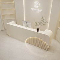 Comptoir de réception d'hôtel en bois moderne - Écologique et personnalisable pour usage commercial