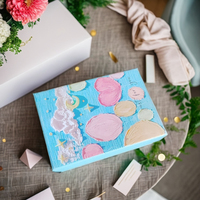Cajas de regalo Kraft con logotipo personalizado Embalaje de gama alta para alimentos Perfume Relojes Cosméticos Materiales reciclados Detalles de lámina en relieve