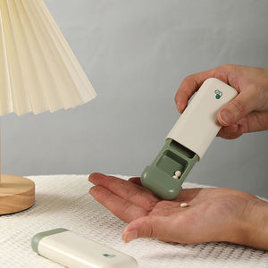 กล่องยาพกพาขนาดเล็ก 3 ช่อง สำหรับใส่ยาเม็ด วิตามิน กล่องจัดยาประจำวัน - Product Image 1