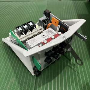 Disyuntor de poste de alta tensión JUNW D265T con liberación por shunt 6.4KA 440V, cumple con las normas francesas - Product Image 3