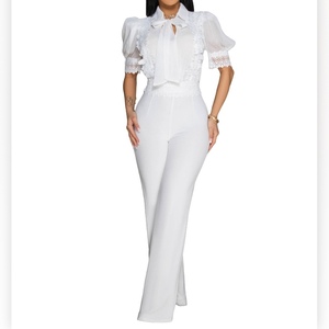 Mono elegante de mujer con paneles de encaje y cintura anudada, de pierna ancha, a la moda - Product Image 5