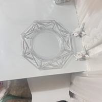 Assiette de présentation transparente de 13 pouces, géométrique, creuse, en plastique, pour la décoration de table de mariage ou de banquet