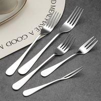 Service de Couverts Modernes en Acier Inoxydable pour Restaurant, Incluant Cuillères, Fourchettes et Couteaux Argentés à Bas Prix pour Fêtes et Maison