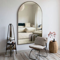 Miroir mural pleine longueur en verre doré avec cadre en aluminium arqué moderne pour la décoration du salon et de la chambre