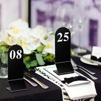 Ensemble de 25 cartes de numéros de table en acrylique double face 1-25 2.36x6.3 pouces Numéros de table de tente noirs Mariages Restaurants Cafés