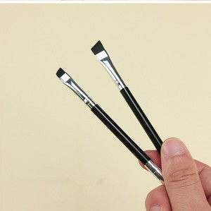 Oem Tóc Giả Màu Đen Nhựa Lông Chính Xác Blend Tùy Chỉnh Đôi Kết Thúc Phẳng Rộng Chuyên Nghiệp Fine <span class=keywords><strong>Angled</strong></span> <span class=keywords><strong>Brow</strong></span> <span class=keywords><strong>Brush</strong></span> Đối Với Lông Mày - Product Image 3