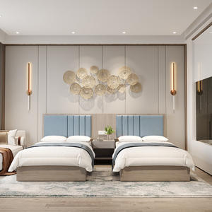 ชุดห้องนอนโรงแรมแบบกำหนดเองราคาคุ้มค่าโครงเตียงไม้เนื้อแข็งคู่และหัวเตียงพร้อมตู้เสื้อผ้าและโต๊ะข้างเตียง - Product Image 2