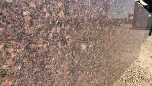 Dalle de granit sud rouge vin de première classe pierre naturelle polie résistance aux taches de chaleur conceptions intérieures personnalisées pour les aires de barbecue en plein air - Product Image 6